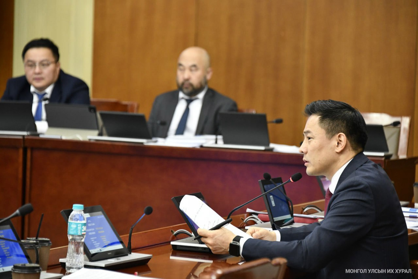 Parliamentary Committee Reviews Draft Resolution to Increase Mongolia’s Benefits from Oyu Tolgoi